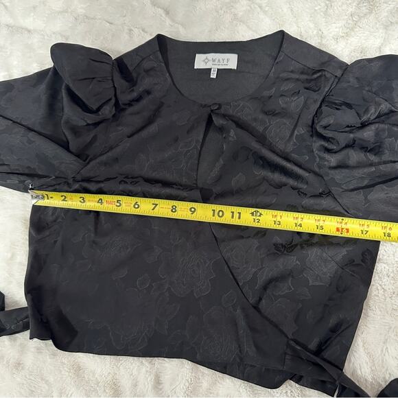 WAYF Size M Black Floral Jacquard Elegant Silky Cropped Classic Wrap Top Date - Picture 10 of 11